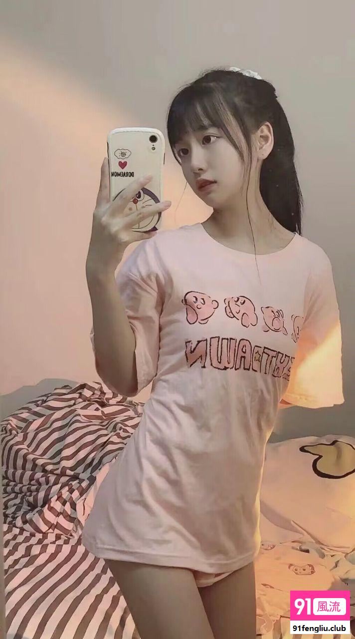 渝中区巨乳白虎萝莉妹